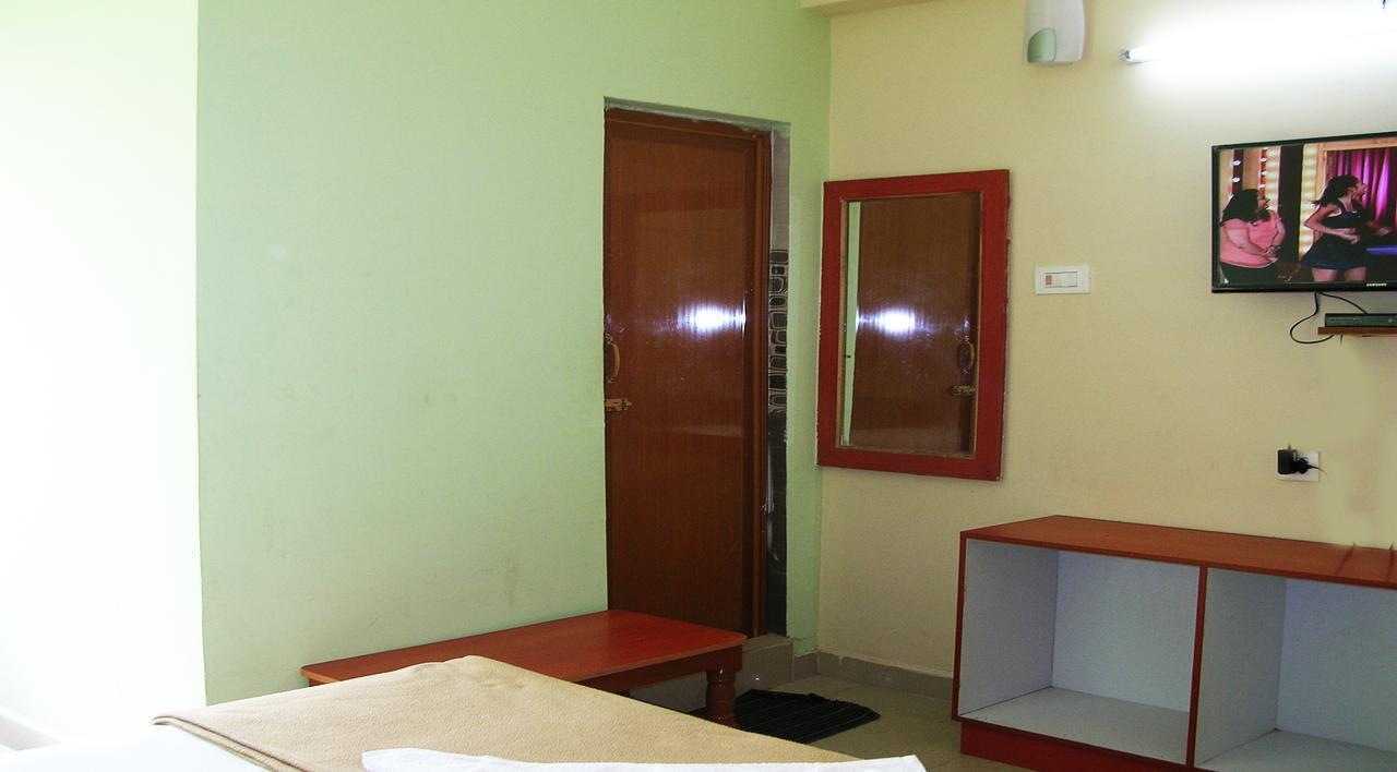 Ssb Residency Hotel Tirupati Bagian luar foto