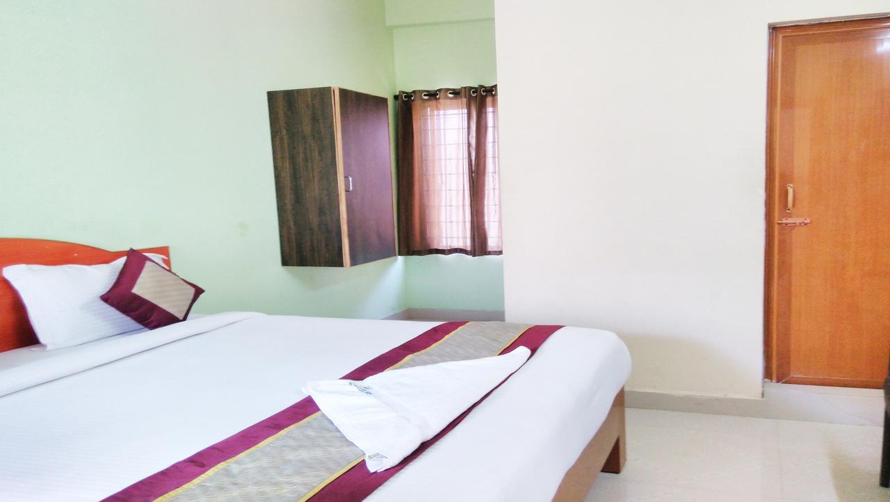 Ssb Residency Hotel Tirupati Bagian luar foto